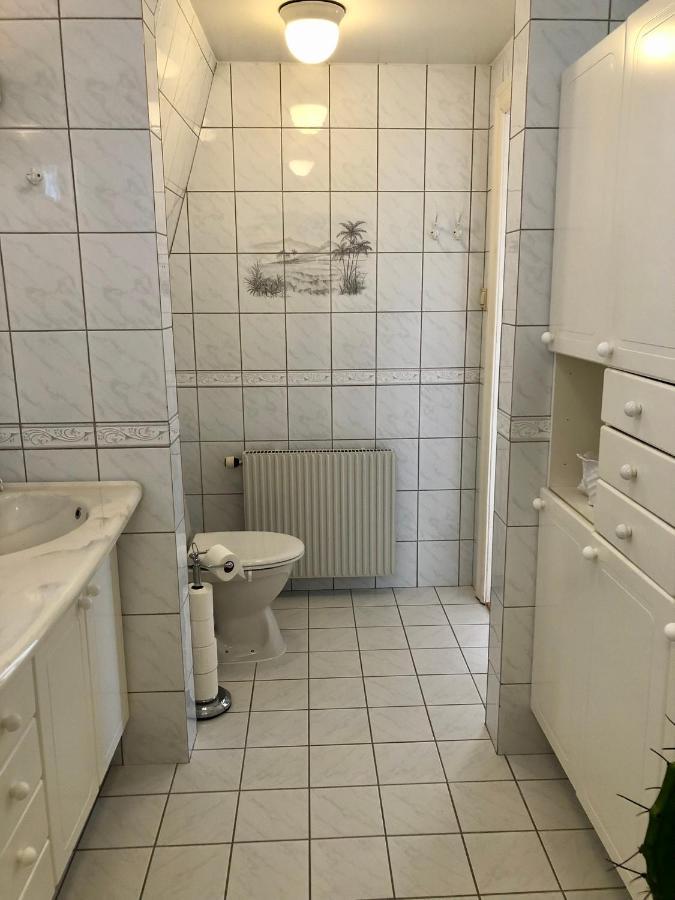 Vacker Vaning Med Havsutsikt I Stroemstads Centrum. Esterno foto